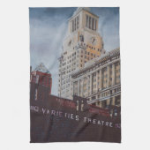 Con Edison's Brief Begegnung mit St. Marks Geschirrtuch (Vertikal)