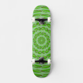 Concentric Leaf Rings von Kenneth Yoncich Skateboard (Vorderseite)