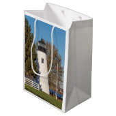 Concord Point Lighthouse Mittlere Geschenktüte (Rückseite Schrägansicht)