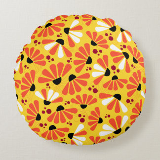 Coneflower Confetti on Lemon Yellow Rundes Kissen