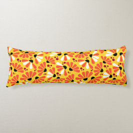 Coneflower Confetti on Lemon Yellow Seitenschläferkissen