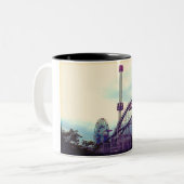 Coney Island-Wirbelsturm Zweifarbige Tasse (Vorderseite Links)