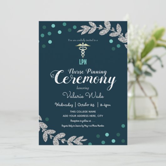 Confetti Abschluss LPN Zeremonie für Krankenpflege Einladung (Stehend Vorderseite)