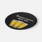 Confetti Birthday Beers Pappteller (Schrägansicht)