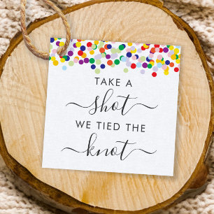 Confetti einen Schuss machen Wir tippen die Knoten Geschenkanhänger