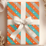 Confetti Stripe Geometric Geschenkpapier<br><div class="desc">Fügen Sie Ihrem Geschenk mit diesem lebendigen Verpackungspapier eine Menge geometrischen Spaß hinzu. Frische orangefarbene und blaue Streifen tanzen mit spielerischen Konfetti-Punkten in Grautönen und schaffen eine festliche Atmosphäre. Ideal für Geburtstage,  Abschlüsse oder Feierlichkeiten.</div>