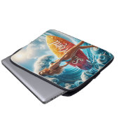 Confident Surfer Girl Walking Beach Waves Art Laptopschutzhülle (Vorne Knopf)