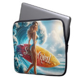 Confident Surfer Girl Walking Beach Waves Art Laptopschutzhülle (Vorderseite Links)
