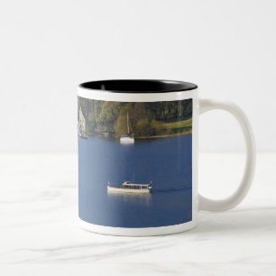 Coniston Water, Lake District, Cumbria, England Zweifarbige Tasse