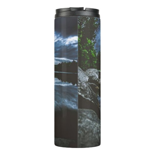 Connecticut Beutiful Lake Trees Thermosbecher (Rückseite)