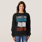 Connecting Communities Every Day Postal Worker Sweatshirt (Vorne ganz)