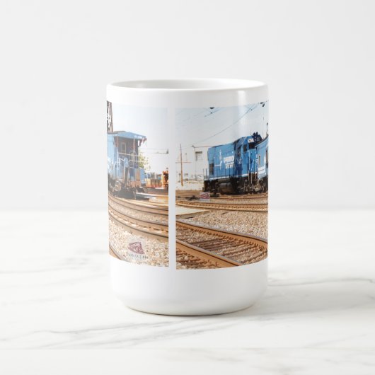 Conrail 1633 GP-15- 1 und Caboose Kaffeetasse (Mittel)