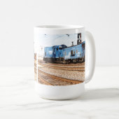 Conrail 1633 GP-15- 1 und Caboose Kaffeetasse (VorderseiteRechts)