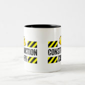 Construction Crew Zweifarbige Tasse (Mittel)