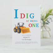 Construction Truck 'I Dig Being One' Birthday Einladung (Stehend Vorderseite)