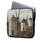 Consuegra, antike Windmühlen La Mancha Laptopschutzhülle (Vorderseite Links)