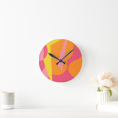 Contemporary Form of Orange and Pink Round Clock Runde Wanduhr (Zuhause)