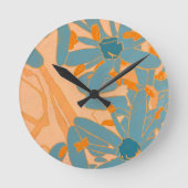 Contemporary Leaf Design in Peach bdge Runde Wanduhr (Vorderseite)