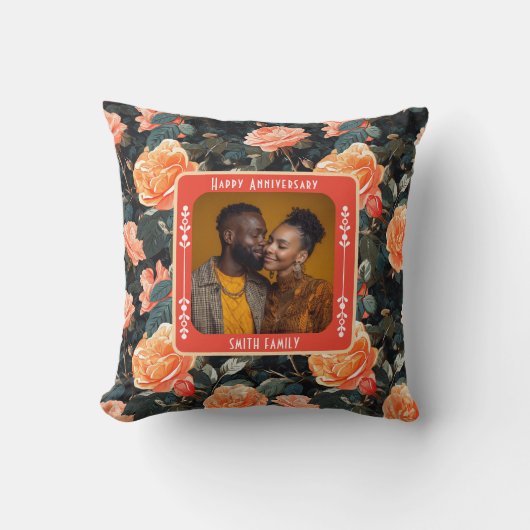 Contemporary True Love  Anniversary Throw Pillow Kissen (Vorderseite)