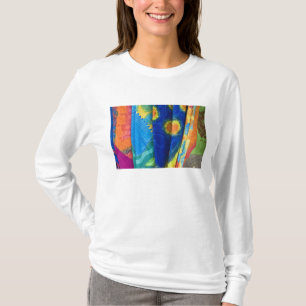 Cook Islands, Rarotonga. Batikstoff Punanga Nui T-Shirt