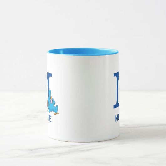 Cookie Monster Eating Cookies Name & Monogram M Tasse (Zentrum)
