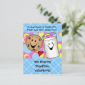 Cookies und Milchvalentine Feiertagspostkarte (Stehend Vorderseite)