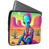 Cool Alien Desert Chillin Laptopschutzhülle (Vorne Rechts)