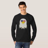 Cool Bald Adler mit US-Flaggensonnenbrille T-Shirt (Vorne ganz)
