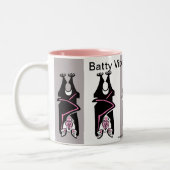 Cool BATTY Vibes - Halloween Zweifarbige Tasse (Links)