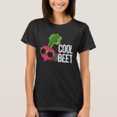 Cool Beet Funny Veggie Pun Dark BG T-Shirt (Vorderseite)
