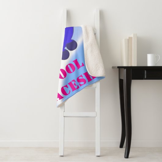 Cool Blue Spaceship Fleece Blanket Sherpadecke (Beispiel)