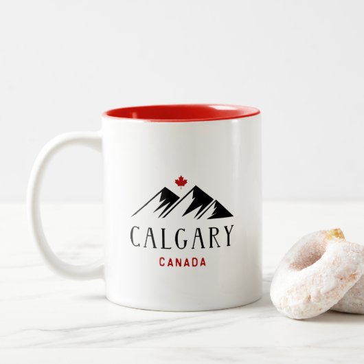 Cool Calgary Canada Mountains Maple Leaf Zweifarbige Tasse (Mit Donut)