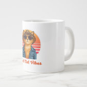 Cool Cat Vibes 🌴 😎 Jumbo-Tasse (Vorderseite Rechts)