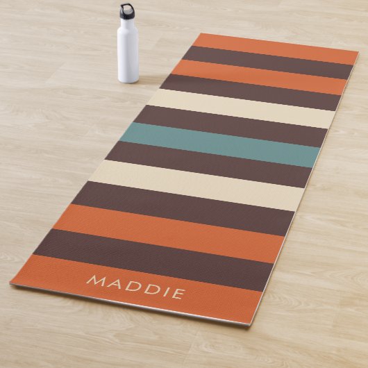 Cool Colorful Retro Stripes Custom Name Yogamatte (Beispiel)