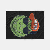 Cool Crocodile Animal Gator Graphic With Cap And S Fleecedecke (Vorderseite (Horizontal))