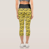 Cool Gesellig Lächelndes Gesichtsmuster gelb Capri Leggings (Rückseite)