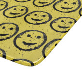 Cool Gesellig Lächelndes Gesichtsmuster gelb Schneidebrett (Ecke)