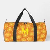 Cool Juicy Orange gelbe Fruchtscheiben Monogramm Duffle Bag (Rückseite)