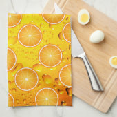 Cool Juicy Orange Schnitte auf Wassertropfen Handtuch (Viertel Falte)