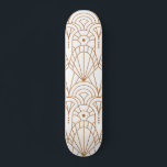 Cool Modern Art Deco Rose Gold Weißes Muster Skateboard<br><div class="desc">Cool Modern Art Deco Rose Gold Weißes Muster Skateboard bietet eine Rose Gold Art Deko Muster auf einem weißen Hintergrund. Entworfen von ©Evco Studio www.zazzle.com/store/evcostudio</div>