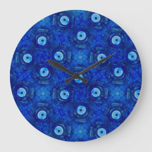 Cool, modern digital art of blue evil eye pattern große wanduhr