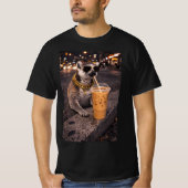 Cool Mongoose Drinking Iced Coffee Funny Animal  T-Shirt (Vorderseite)