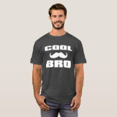 Cool Mustache Bro T-Shirt (Vorne ganz)