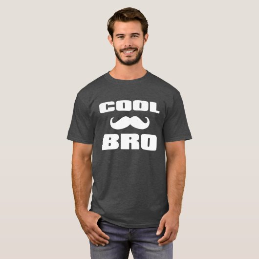 Cool Mustache Bro T-Shirt (Vorne ganz)