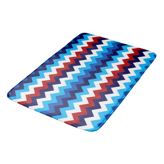 Cool Red White Blue Chevron Print Large Bath Mat Badematte (Schrägansicht)