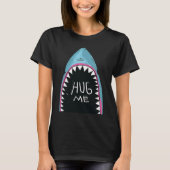 Cool Shark Hug Me Summer Surf Club T-Shirt (Vorderseite)