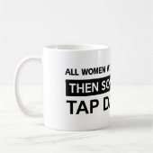 Cool stechen Sie Tanzenentwürfe an Kaffeetasse (Links)
