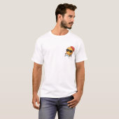 Cool Sun Character Lounging on Beach Chair T-Shirt (Vorne ganz)