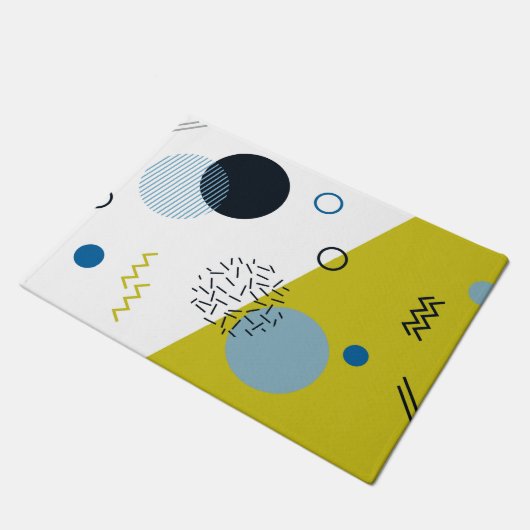 Cool, trendig, modern, geometrisch grün von Memphi Fußmatte (Schrägansicht)