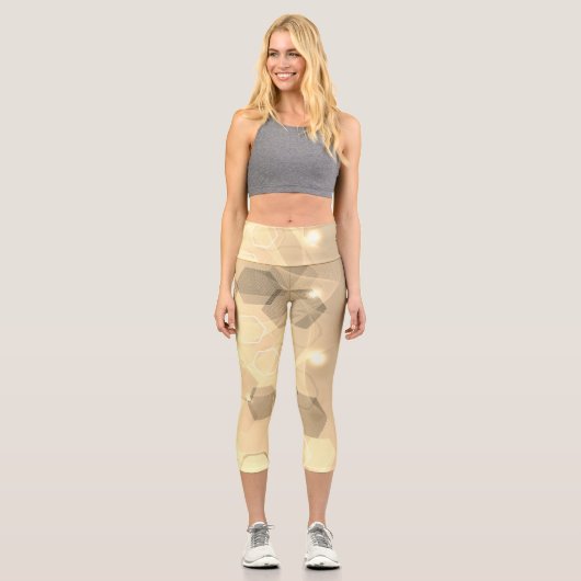 Cool Warm-Gelbes abstraktes geometrisches Muster Capri Leggings (Vorderseite)
